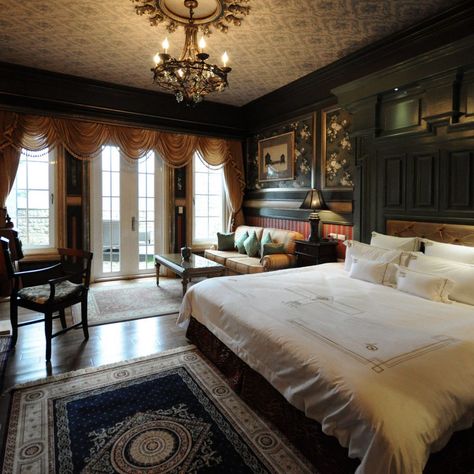 Old Luxury Bedroom, England Manor Interior, German Bedroom Design, Old Money Manor Interior, Manor House Aesthetic Interior, French Manor Bedroom, British Manor Houses Interior, Old Manor House Interior, Manor Interior Aesthetic