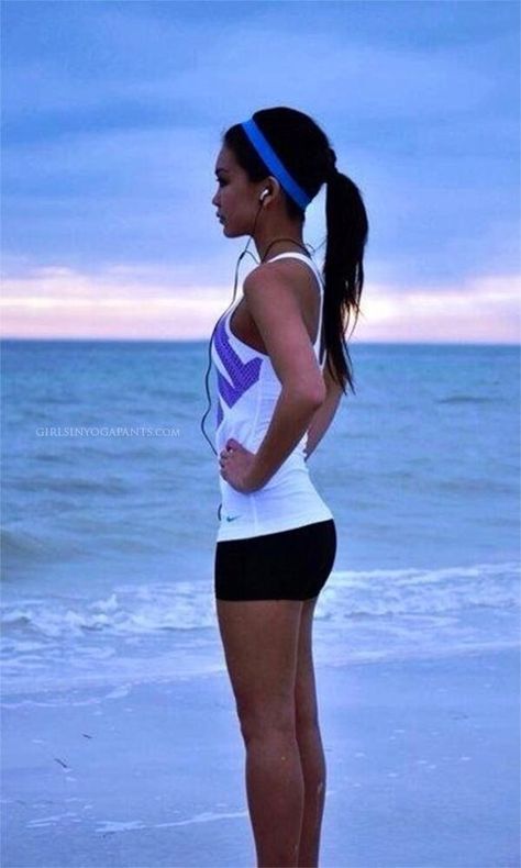 Slim Yoga, Body Transformations, Running On The Beach, Motivation Fitness, Body Inspiration, Workout Motivation, Workout Outfit, Stay Fit, Workout Wear