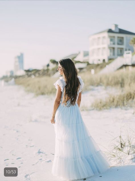 Prom Beach Pictures, Sweet 16 Photoshoot Ideas Beach, 15 Birthday Photoshoot Ideas Beach, Beach Debut Photoshoot, Quince Picture Ideas At The Beach, Alys Beach Senior Pictures, Senior Sunday, Birthday Pic, Prom Photography