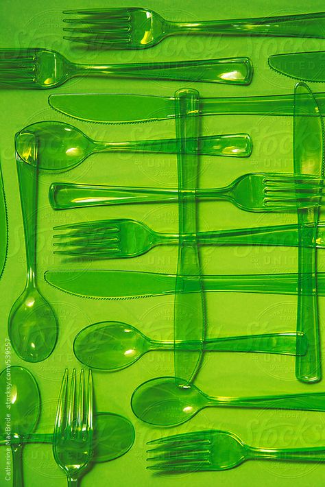 Neon Green Aesthetic, Verde Neon, Green Inspiration, Mean Green, Plastic Cutlery, Rainbow Aesthetic, Green Photo, Green Theme, Simple Green