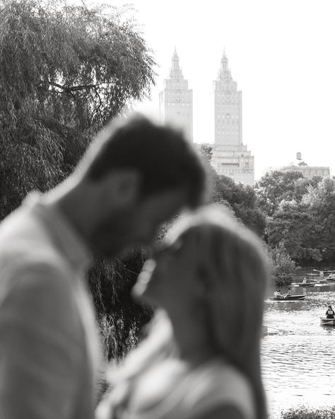 Loved exploring Central Park with this amazing couple! 🌳 Central Park Couple Photoshoot Winter, Couple Photoshoot Central Park, Central Park Elopement, Central Park Couple Photoshoot, Couple Pl, Engagement Photos Central Park, Central Park Photoshoot, Central Park Engagement Shoot, Central Park Aesthetic