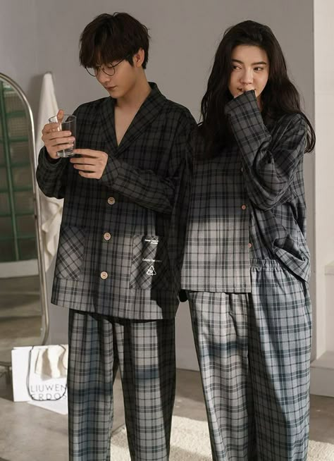 Winter Night Dress, Dress Up For Girls, Sleep Dresses, Pajamas Aesthetic, Pijamas Women, Winter Sleepwear, Winter Flannel, Thermal Pajamas, Couple Pajamas