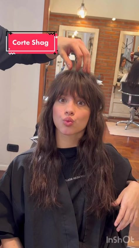 Haircut Tiktok, Dark Hair Bangs, Shaggy Haircut, Short Hair Fringe, Rocker Hair, Haircuts For Women Over 50, Hair Boutique, Hair With Bangs, Shot Hair Styles