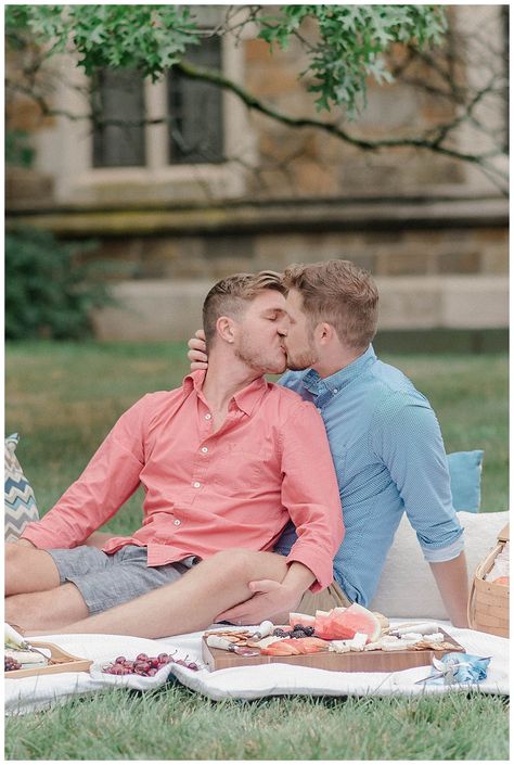 Picnic Engagement, Men Kissing, Gay Romance, Outdoor Picnic, Gay Wedding, Gay Love, Couples In Love, Man In Love, Happy Love