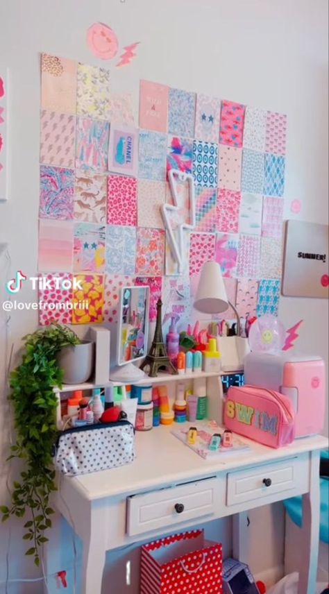 Desk Preppy, Preppy Desk, Desk Inspo, Office Room Decor, Preppy Room, Office Room, Bedroom Inspo, Preppy Outfits, Outfits Aesthetic