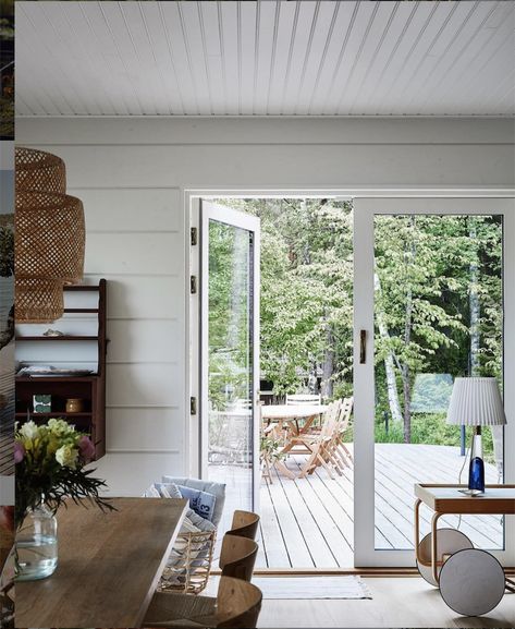 my scandinavian home: A Charming Summer House in the Finnish Countryside Scandinavian Summer House, Summer House Inspiration, Byron Beach, My Scandinavian Home, Scandinavian Summer, 1960s Home, Cabin Interiors, Beach House Design, Summer Cottage