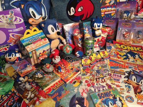 Sonic Room, Sonic Bedroom, Sonic Merch, Hedgehog Room, Sonic Toys, Sonic Core, Hyper Sonic, Hedgehog Bedding, Nerd Room