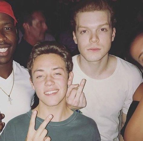 Shameless Show, Shameless Cast, Carl Shameless, Ethan Cutkosky, Shameless Scenes, Shameless Characters, Ian Shameless, Shameless Tv Show, Carl Gallagher