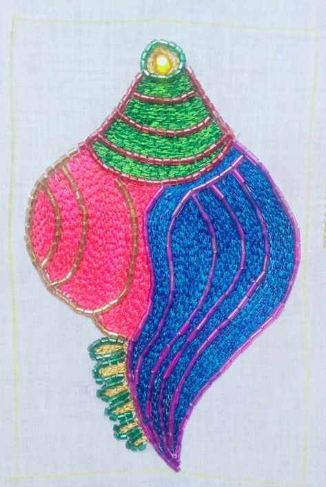 Outline Stitch, Mirror Pose, Diy Jar, Aari Design, Easy Mandala, Easy Mandala Drawing, Birds Embroidery Designs, Latest Model Blouse Designs, Simple Embroidery Designs