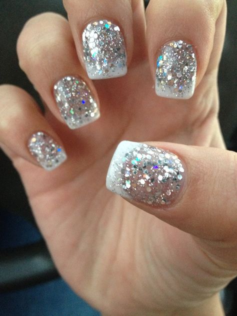 White tip with silver sparkles fading into the white, sparkles a lot. Jennifer Nails, White Sparkle Nails, Glitter Toe Nails, Prom Nails Silver, Decorative Nails, Turquoise Nails, Space Nails, Christmas Manicure, Pink Manicure