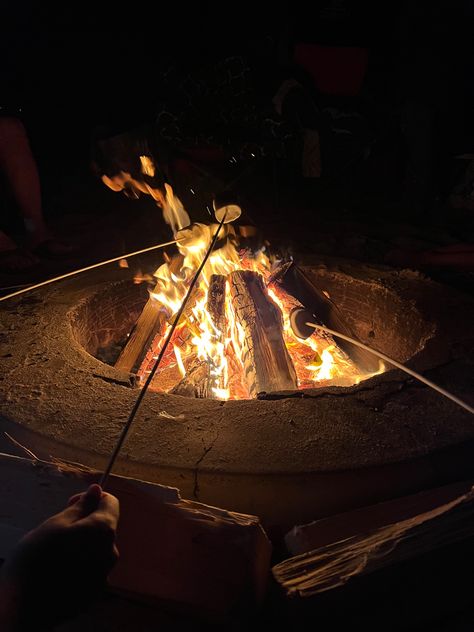 Aesthetic Fire Pit, Poconos Aesthetic, Winter Airbnb, Fire Pit Aesthetic, Cabin Birthday, Aesthetic Lake House, Summer Dress Aesthetic, Lake House Aesthetic, Boulder Garden