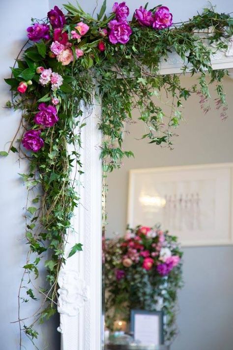 flowers Window Floral Arrangements, Cascading Flower Arrangements, Floral Wall Arrangements, Indoor Floral Decor, Decorating With Flowers, Flower Archway, Archway Decor, Fake Flowers Decor, Doorway Decor