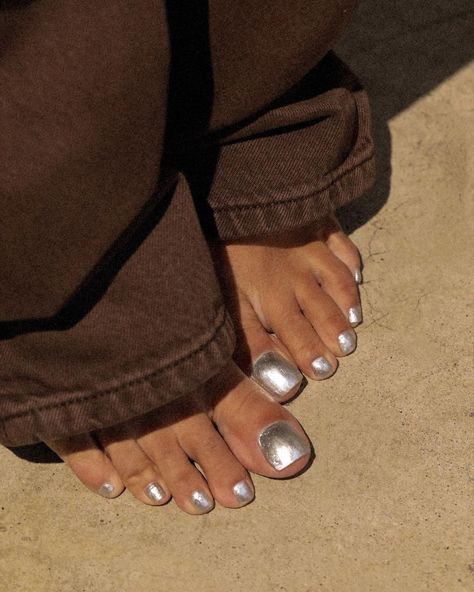 Summer Pedicure Colors, White Pedicure, Fall Toe Nails, Best Summer Nail Color, Fall Toes, Summer Pedicure, Beachy Nails, Pedicure Colors, Summer Toes