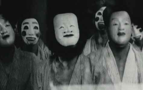 a page of madness Asian Horror Movies, Japanese Horror Movies, Silent Horror, Horror Movies Funny, Classic Hollywood Glamour, Japanese Horror, Asian Film, Creepy Pictures, Movie Memes