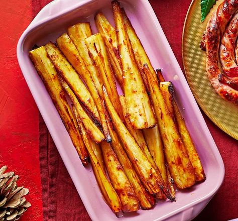 Miso parsnips Parsnips Recipe, Christmas Dinner Dishes, Honey Roasted Parsnips, Easy Vegetarian Curry, Parsnip Recipes, Braised Pork Shoulder, Veggie Pies, Healthy Crisps, Steak And Ale