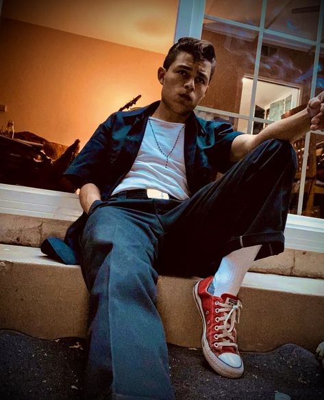 Greaser Fashion Men, 50s Fashion Men Greaser, 70s Greaser Aesthetic, 1950s Greaser Aesthetic, Pinup Men, Greaser Fashion, Greaser Photoshoot, Rockabilly Aesthetic Men, Men’s Rockabilly Style