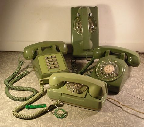 Phones From The 80s, Green Telephone Aesthetic, Telephones Aesthetic, Corded Phone Aesthetic, Green Flip Phone, Old Telephone Aesthetic, Retro Phone Aesthetic, Vintage Telephone Aesthetic, Vintage Phone Aesthetic