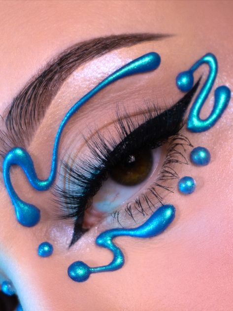 Cyberpunk Makeup, Concert Makeup, Face Beat Makeup, Euphoria Makeup, Eye Decor, Rave Makeup, Graphic Eyeliner, Glitter Face, Pinterest Makeup