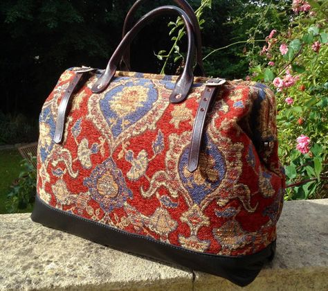 Carpet Bag Purse, Carpet Bags, Floral Carpet, Carpet Bag, Vintage Carpet, Vintage Handbags, Louis Vuitton Speedy Bag, Beautiful Bags, Handmade Bags