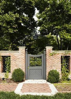 SOUTHERN TRADITIONAL | Landy Gardner Interiors… Gard Modern, Garden Gate Design, Lake Ideas, Front Fence, Brick Fence, Walled Garden, Front Gates, Backyard Fences, Garden Gate