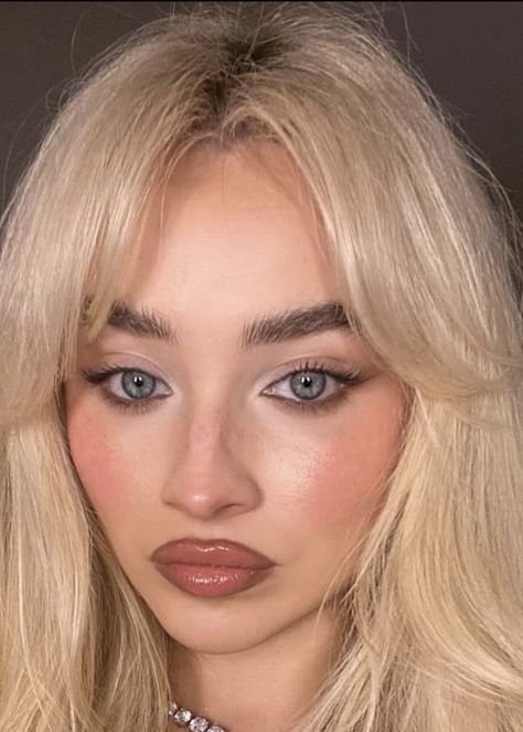 Sabrina Carpenter Lip Combo, Inspiring Pics, Skincare Favorites, Pale Makeup, Special Makeup, Lip Combo, Young Royals, Holiday Glam, Doll Makeup