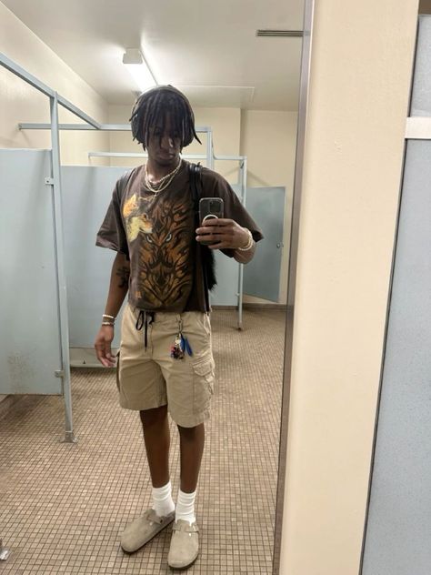 @KJ.- Check more at https://howcandothis.com/manstyle/kj/ Summer Fits With Birkenstocks, Cargo Shorts Fit Men, Brown Cargo Shorts Outfit Men, Baggy Cargo Shorts Outfit Men, Men’s Cargo Shorts Outfit, Fits With Birkenstocks, Styling Cargo Shorts, Carpenter Shorts Outfit, Birkenstocks Outfits Summer