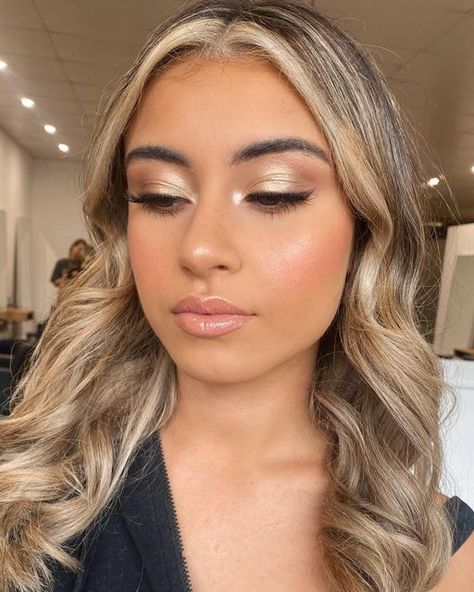 Prom Makeup For Black Dress, Gold Dress Makeup, Master Mattes Palette, Simple Prom Makeup, Prom Makeup For Brown Eyes, Hoco Makeup Looks, Prom Eyes, Prom Glam, Pageant Makeup