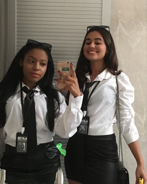 Cia Halloween Costume, Men In Black Halloween Costumes For Women, Men In Black Costumes For Women, Cia Costume, Men In Black Costume For Women College, Fbi Halloween Costume Women, Men In Black Women Costume, Detective Costume Women, Women In Black Costume