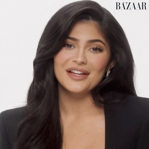 Blow AKiss Mouah GIF - BlowAKiss Mouah Bye - Discover & Share GIFs Kardashian Gif, Kylie Snap, Blow A Kiss, Kylie Jenner Gif, Ladies Video, Kiss Gif, Kylie Kristen Jenner, King Kylie, A Kiss