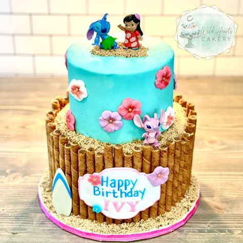 Lilo And Stitch 2 Tier Cake, Stitch Disney Birthday Cake, Kilo And Stitch Birthday Cake, Diy Stitch Birthday Cake, Hawaiian Stitch Cake, Diy Lilo And Stitch Cake, Stitch Hawaiian Cake, Stitch Beach Cake, Easy Stitch Cake