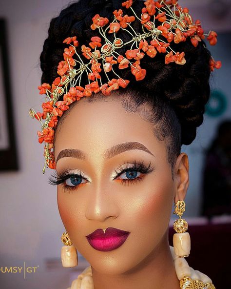 Igbo Bride Traditional Weddings, Black Wedding Ideas, Black Wedding Makeup, Bridal Hair Decorations, Course Outline, Igbo Bride, Headpiece Hairstyles, Traditional Hairstyle, Beauty Planet