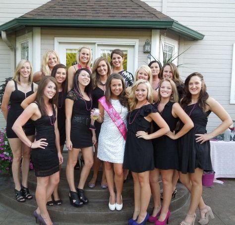 bachelorette party ideas. love the black dresses for everyone and the white dress for the bride Bachlorette Outfit Ideas, Bachlorette Outfit, White Bachelorette Party Outfit, White Bachelorette, 90s Fashion Outfits Hip Hop Party, Black And Hot Pink, Outfit Dinner, Awesome Bachelorette Party, Bachelorette Party Outfit