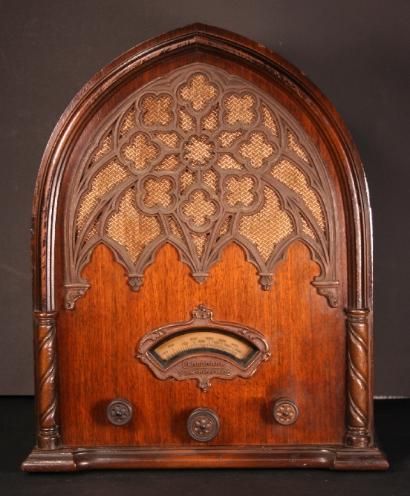 Philadelphia History, Antique Radios, Retro Radios, Radio Antigua, Music Machine, Radio Vintage, Old Time Radio, Retro Radio, Vintage Radios