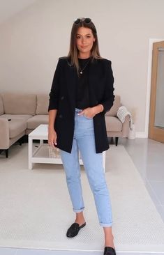 Shocker Outfit Women, Business Casual Outfits With Mules, Corporate Outfits Women Summer, Work Outfit Spring 2023, Parent Teacher Conferences Outfit Mom, Office Outfits Jeans, Jeans Outfit Modest, Chic Corporate Outfits, Office Job Outfits Casual