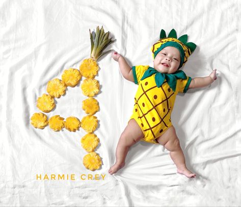 Fruit Milestone Pictures, Fruit Photoshoot, Baby Pineapple, 2 Month Baby, Kay Kay, Kids Gold Jewelry, Pineapple Theme, Cartoon Art Drawing, Monthly Baby Pictures