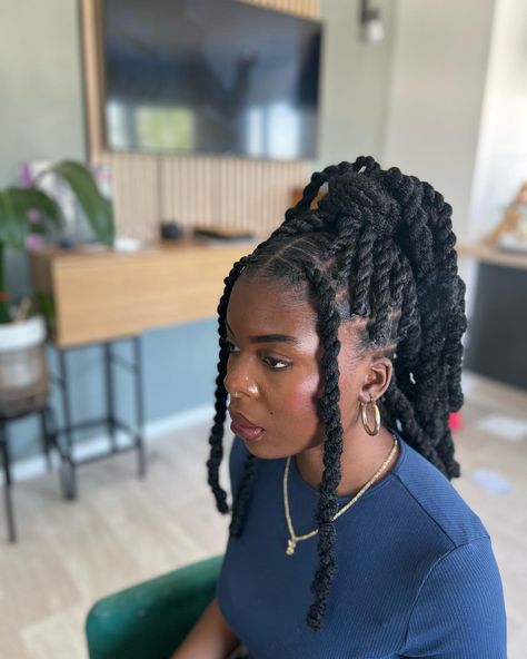 Invisible locs | Instagram Liyah Li, Locs Inspiration, Invisible Locs, Protective Braids, Cornrows Natural Hair, Braids Wigs, Short Locs Hairstyles, Marley Twists, Cute Box Braids Hairstyles