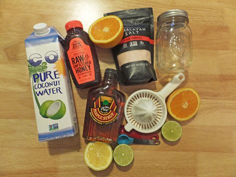 How to make a homemade electrolyte drink | Hello Homestead Electrolyte Drink Coconut Water, Drink With Coconut Water, Diy Electrolyte Drink, Homemade Electrolyte Drink, Electrolyte Water, Clean Drink, Irish Cuisine, Electrolyte Drink, Daily Workouts