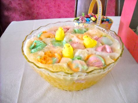 My rainbow peep punch, for Easter brunch. Peep Punch, Easter Cookout, Easter Birthday Party, Beverage Ideas, Hip Hop Easter, Easter Food, Dinner Meal, Easter Birthday, Family Dinner Recipes