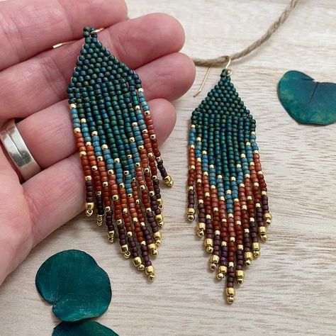 Ponderosa Pine Color Block Gradient Bead Fringe Earrings - Etsy Canada Fringe Earring Pattern, Earring Inspired, Seed Bead Tutorials, Bead Fringe Earrings, Seed Bead Bracelet Patterns, Fringe Jewelry, Woven Jewelry, Sell Jewelry, Diy Seed Bead Earrings