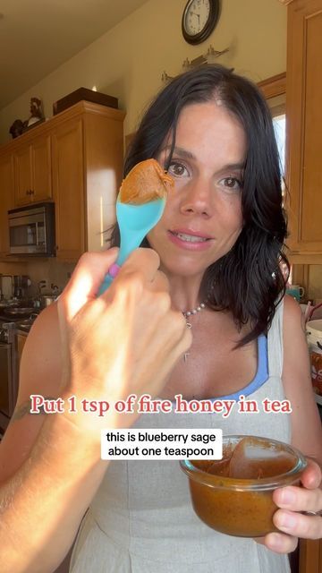 Fire Honey Recipe, Fire Honey, Cayenne Pepper Benefits, Immunity Tea, Honey Turmeric, Inflammation Foods, Feeling Bloated, Anti Inflammation Recipes, Not Feeling Well