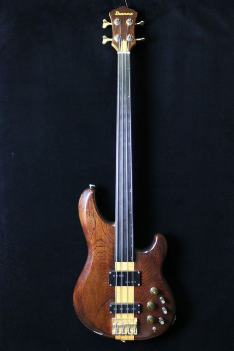 Ibanez Musician Bass Fretless de 1983 | Guitare Collection Fretless Bass Guitar, Ibanez Bass Guitar, Japanese Guitar, Music Instruments Diy, Music Instruments Guitar, Custom Bass Guitar, Custom Bass, All About That Bass, Bass Amps