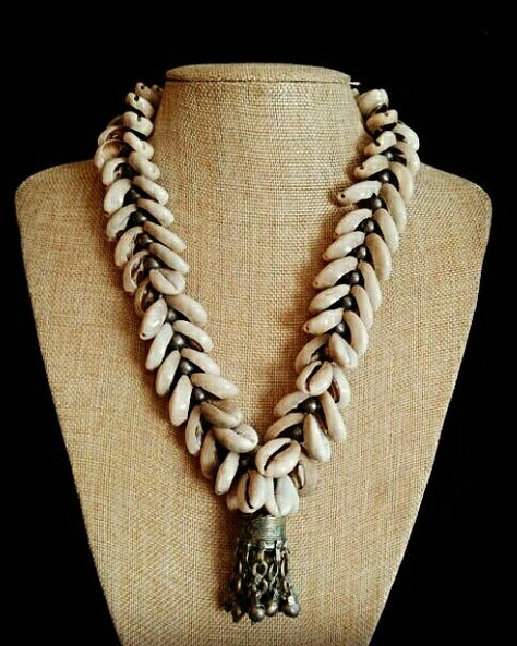 #shell#kodi#necklace#with#pendent# Kodi Earrings, Kodi Necklace, Kodi Jewellery, Garba Jewellery, Kodi Design, God Jewellery, Jewellery Decoration, Cowrie Shell Jewelry, Navratri Collection