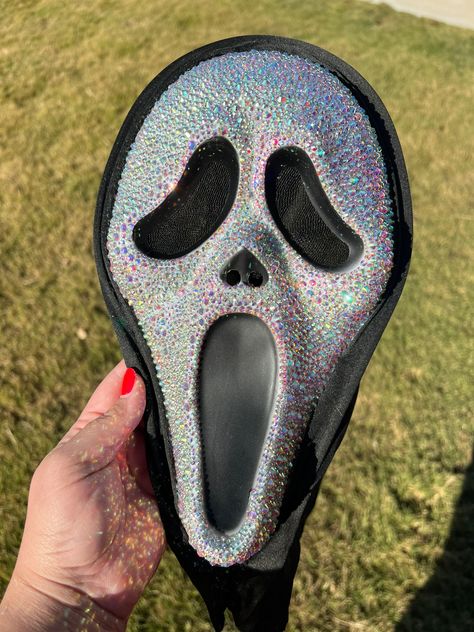 Handmade bedazzled scream mask. Full mask. I do not have any on hand so this will take me a few days to make. Bedazzled Scream Mask, Bedazzled Mask, Scream Halloween Costume, Scream Costume, Scream Mask, Mascaras Halloween, Bling Ideas, Cute Face Masks, Scream Halloween