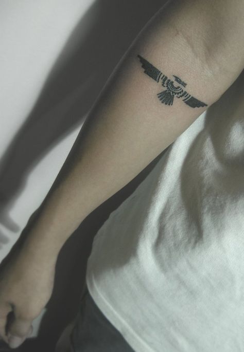 Thunder Bird Tattoo, Thunderbird Tattoo, Samoan Tattoos, Wrist Band Tattoo, Tiny Bird Tattoos, Thunder Bird, Tatuagem Masculina Pequena, Bird Tattoo Wrist, Native Tattoos