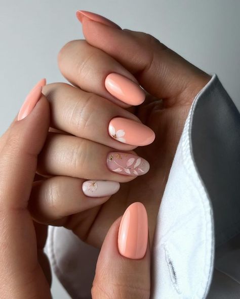 Peach Nail Ideas, Peach Nail Art, Peach Colored Nails, Nail Inspo Nail Art, Simple Spring Nails, Peach Tones, Milky Nails, Peach Nails, Tiny White Flowers