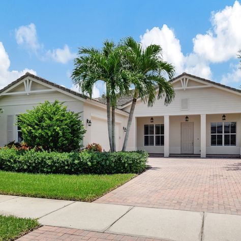 🏡 Your Dream Home Awaits in Southwest Florida! 🌴 Looking for paradise? We have a collection of stunning homes available NOW in beautiful Southwest Florida! Whether you're seeking a serene waterfront property or a cozy family home nestled in nature, we have the perfect spot for you. ✨ Why SW Florida? Breathtaking Beaches 🏖️ World-Class Golf Courses ⛳ Endless Outdoor Activities 🚴‍♂️🚤 Vibrant Local Culture 🎨🎶 Year-Round Sunshine ☀️ Don't miss your chance to live the SW Florida lifestyle you'v... Cozy Family Home, Stunning Homes, Florida Lifestyle, Southwest Florida, Waterfront Property, Dream Home, In Nature, Family Home, Outdoor Activities