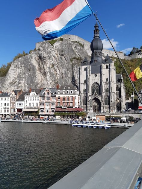 Luxembourg Aesthetic, Luxembourg Flag, Sweet Moon, European Flags, Luxembourg City, Travel Infographic, Teach Abroad, Belgium Travel, European Tour