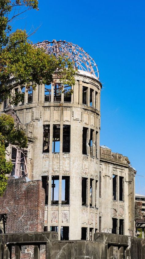 The Hiroshima Peace Memorial Park is the main attraction in the city and a great place to explore its tragic history of Japan. #Hiroshima #WorldWar #History #UNESCO #WorldHeritage #BombDome #PeaceBell #Museum #Visitjapan #VisitHiroshima #Peacepark #Peacememorialpark #Peace #Museum #Travelguide #Traveltips #Mustvisit #Travel #Traveljapan #Japantravel #Japantrip #JRPass #JapanRailPass #Japan Hiroshima Itinerary, Hiroshima Nagasaki Photographs, Nara Period Japan, Hiroshima Peace Memorial, Hiroshima Peace Memorial Park, Cultural Landmarks In Japan, Japan History, Japanese History, Japan Culture