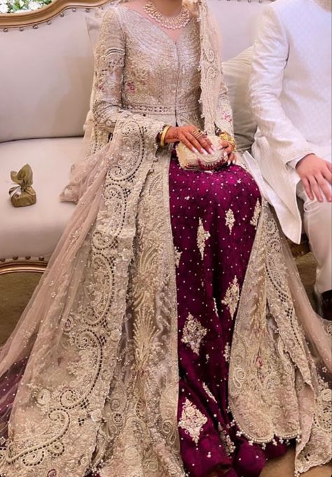 Desi Dress, Beautiful Bridal Dresses, Shadi Dresses, Classy Gowns, Latest Bridal Dresses, Asian Bridal Dresses, Nikkah Dress, Saree Designs Party Wear, Bridal Dresses Pakistan