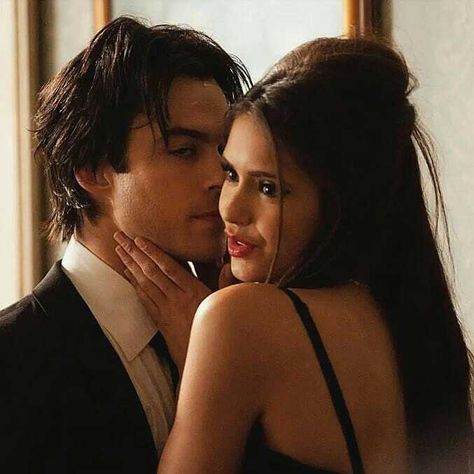 Ian E Nina, Ian Joseph Somerhalder, Ian Somerhalder Vampire Diaries, The Vampire Diaries Characters, Film Netflix, Vampire Diaries Poster, Damon Salvatore Vampire Diaries, Vampier Diaries, The Vampire Diaries 3